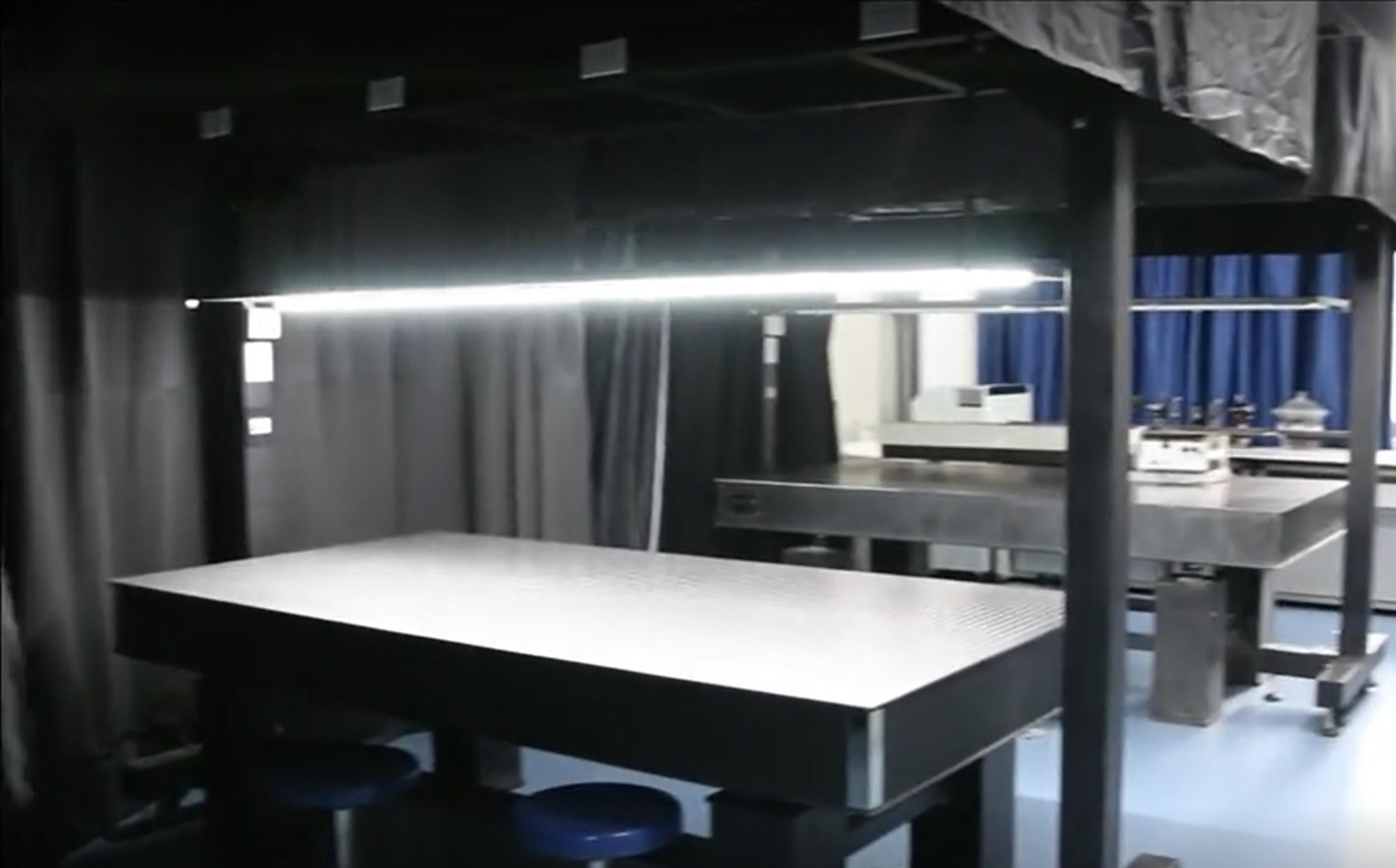 2. 恒洋光學平臺HY-OTI-1208.jpg